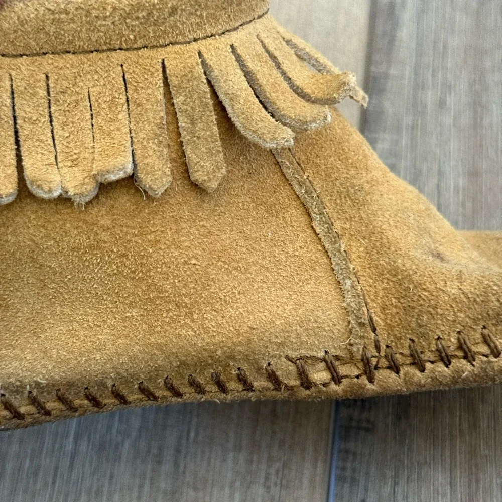 Minnetonka Toddler Kids Tan Suede Leather Moccasins with Fringe